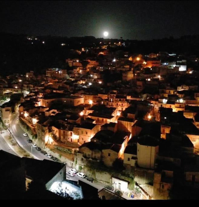 모디카 Terrazza Con Vista 'Casa Ziicedda' 빌라 외부 사진